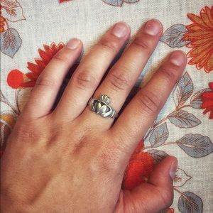 Sterling silver Claddagh ring sz 7